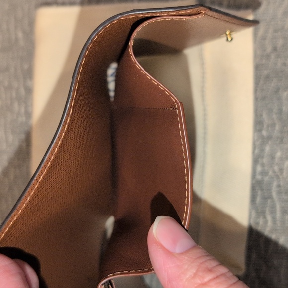 Louis Vuitton Victorine Wallet - Picture 9 of 12